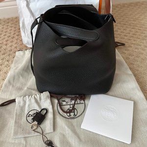 ❌⛔️SOLD ❌⛔️ Hermes Limited and Rare So black Monochrome Picotin lock 18